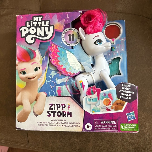 My Little Pony🎠Zipp Storm Wing🪽Surprise Fashion Doll w Wings🪽& Accessories - Picture 3 of 8